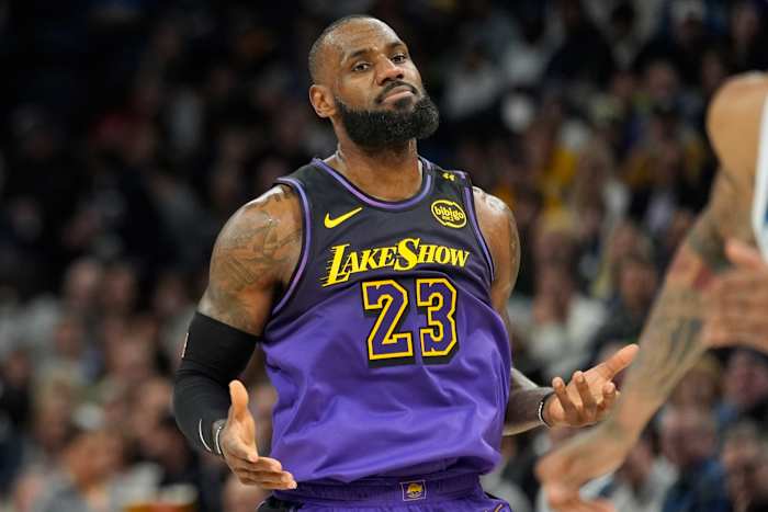 De trui van LeBron is uitgeschakeld en de Lakers hebben het moeilijk in de aanval