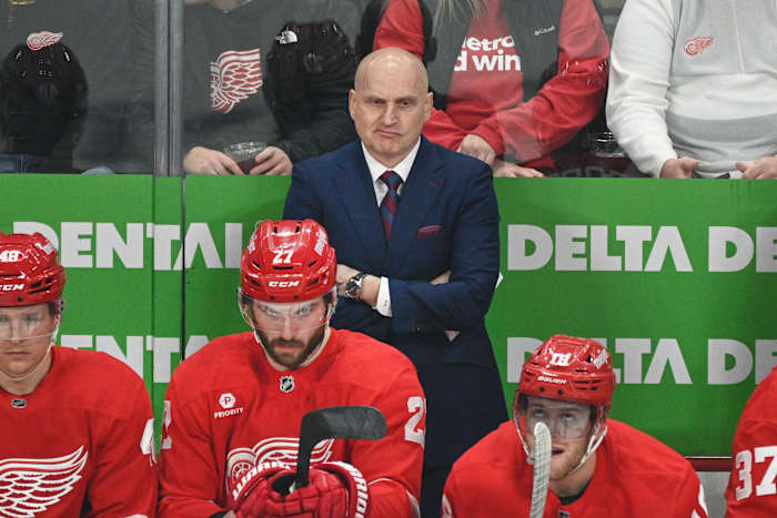 Detroit Red Wings vuurcoach Derek Lalonde noemt Todd McLellan als zijn vervanger