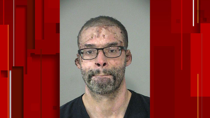 Een man uit Texas gearresteerd omdat hij een huis in brand had gestoken met drie kinderen erin, zegt de politie