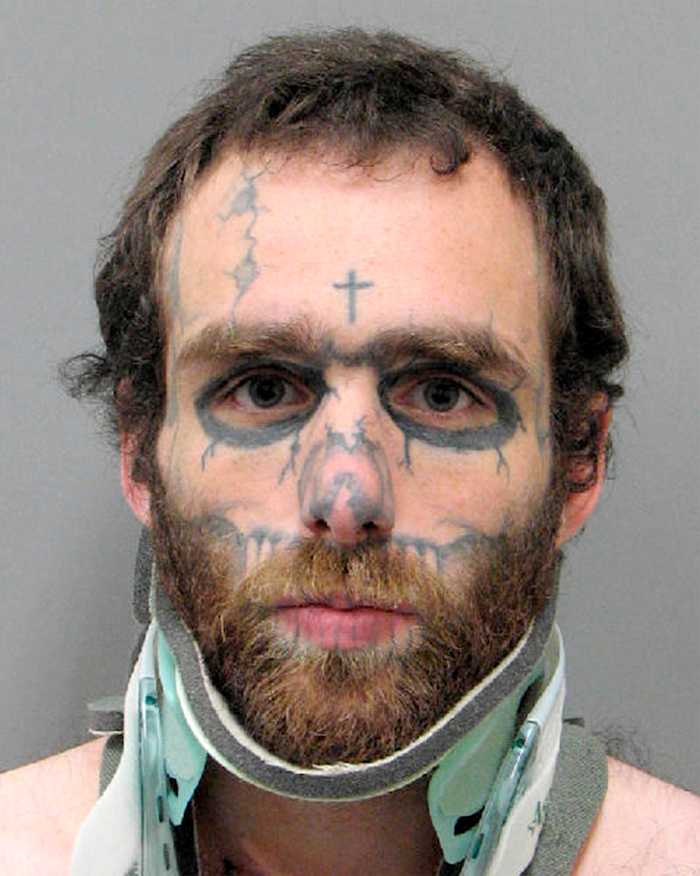 Een man uit Texas krijgt 100 jaar gevangenisstraf voor schietpartijen waarbij één persoon om het leven kwam en anderen gewond raakten in Nevada, Arizona