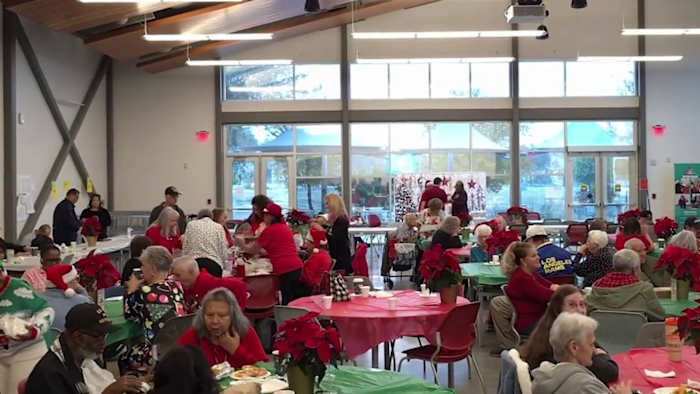 'Het geeft je een reden om te leven': Senioren delen hun ervaringen, verbinding met Northeast Senior Center