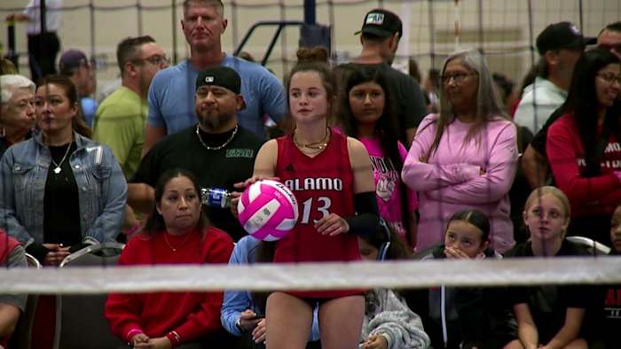 Het volleybaltoernooi trekt duizenden atleten naar het centrum van San Antonio