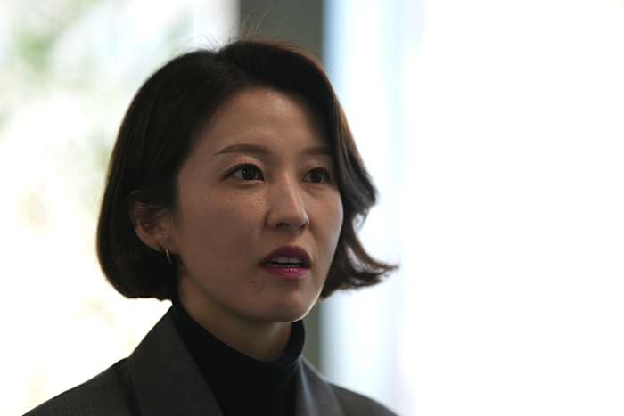 In de zes uur durende chaos van de staat van beleg in Zuid-Korea was de verzetsdaad van een vrouw een beslissend moment