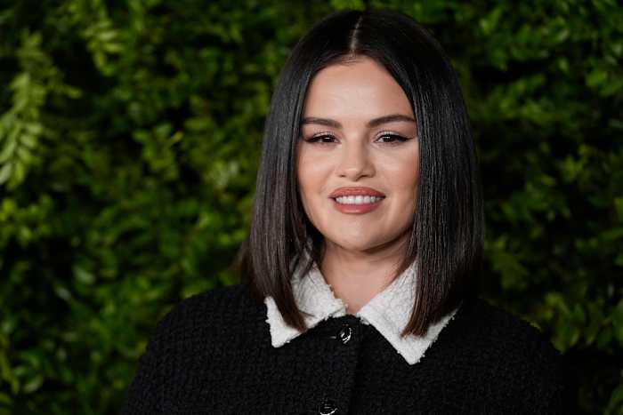 Keynote Selena Gomez belicht de prioriteit van geestelijke gezondheid tijdens de Academy Women's Luncheon