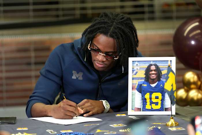 Michigan heeft QB Bryce Underwood omgedraaid met wat hulp van Oracle-oprichter Larry Ellison en Tom Brady