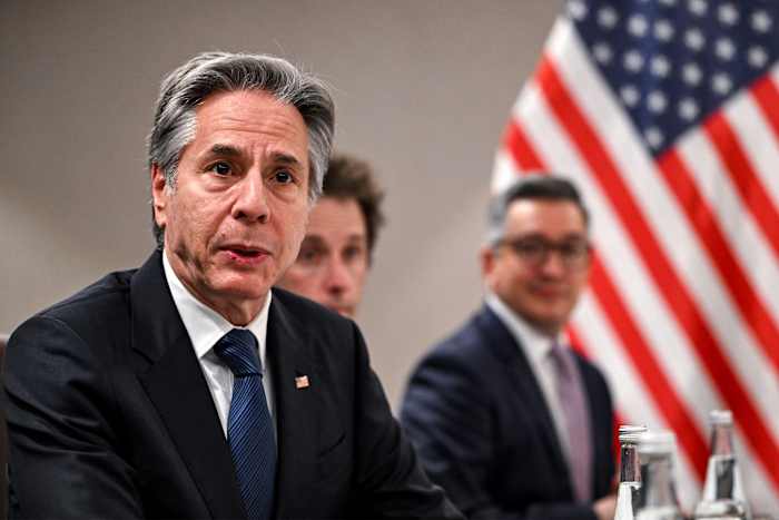 Midden-Oosten laatste: Topdiplomaten uit de VS, de Arabische Liga en Turkije bespreken de transitie van Syrië