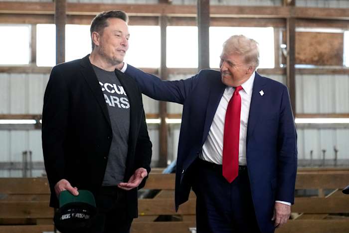 Musk en Trump worden door Amerikanen ongeveer hetzelfde bekeken, zo blijkt uit een peiling van AP-NORC
