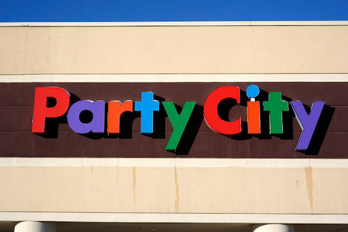 Party City sluit zijn winkels omdat het bedrijf faillissement aanvraagt