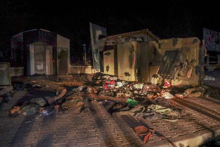 Syrië stuurt versterkingen om te voorkomen dat opstandelingen oprukken na de inname van Aleppo