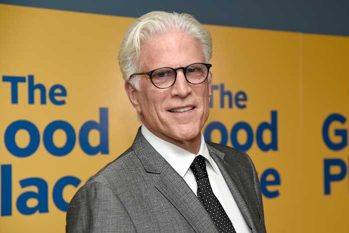 Ted Danson wordt geëerd met de Carol Burnett Award tijdens de Golden Globes