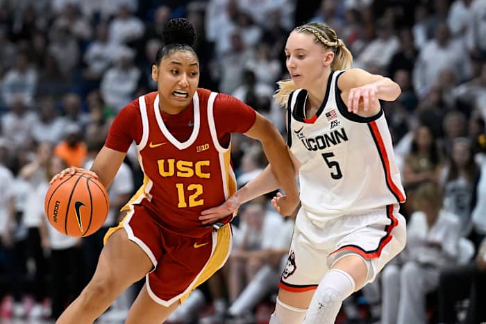 USC naar nummer 4 in de AP Top 25 voor dames na overwinning op UConn. UCLA, South Carolina en Notre Dame blijven 1-3
