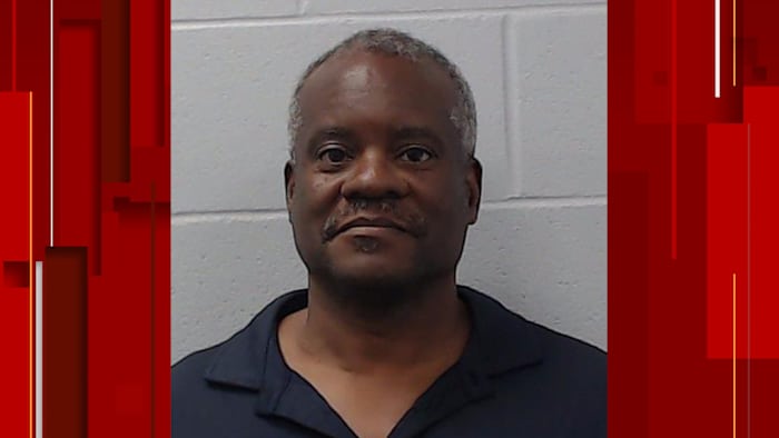 Voormalig baas van de brandweervakbond aangeklaagd voor het stalken van de huidige brandweercommandant van San Antonio