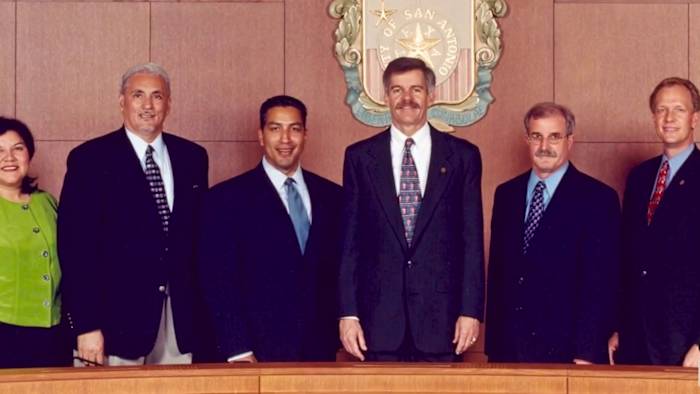 Voormalig burgemeester van San Antonio, Howard Peak, wordt herinnerd vanwege zijn nalatenschap en karakter