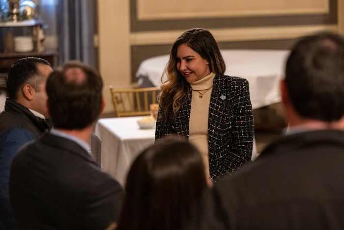 Vertegenwoordiger Mihaela Plesa overleefde een verhitte Republikeinse uitdaging. Dit is hoe zij denkt dat de Democraten kunnen zegevieren.