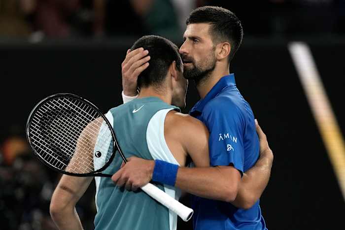 Australian Open: Novak Djokovic verslaat Carlos Alcaraz en komt dichter bij 25e Grand Slam-titel