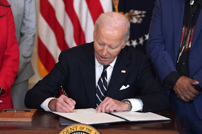 Biden kondigt twee nieuwe nationale monumenten in Californië aan nadat bosbranden het vorige evenement tot zinken brachten