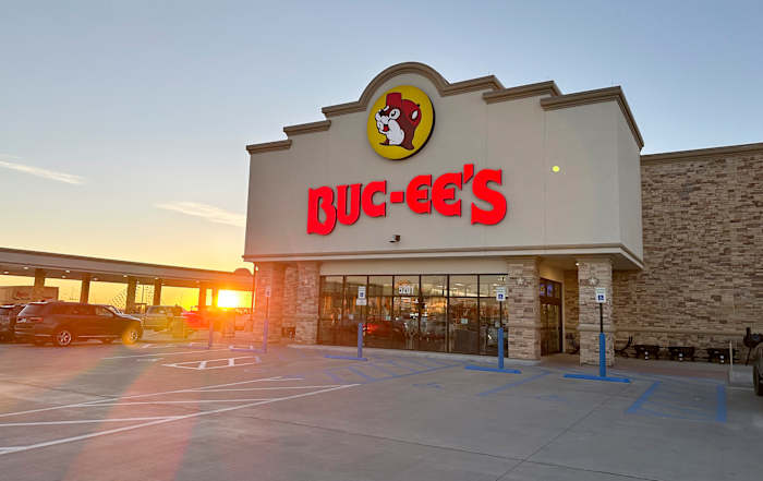 Buc-ee's gaat de grond in voor een nieuwe winkel in San Marcos
