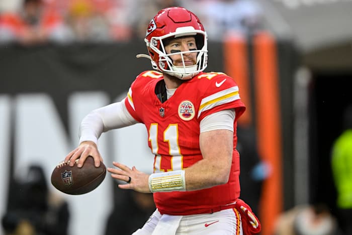 Chiefs starten Carson Wentz bij QB tegen Denver, dat met een overwinning een play-offligplaats zou veroveren