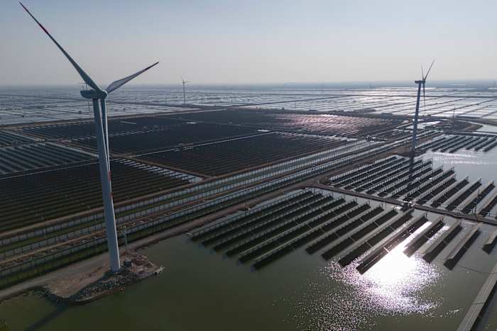 China bouwde een recordhoeveelheid wind- en zonne -energie op in 2024