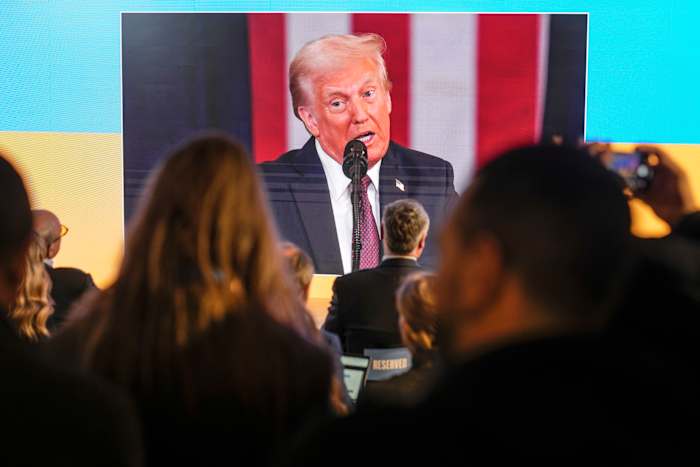 De acties van Trump op de eerste dag dreigen groot als Davos begint