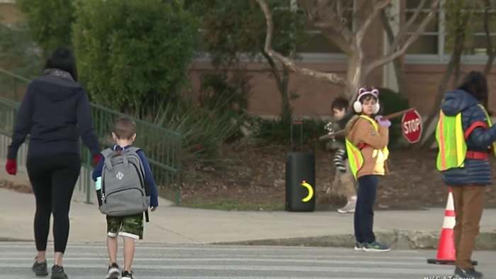 Distrito's werken samen om te beslissen of de temperatuur hoger is dan de temperatuur