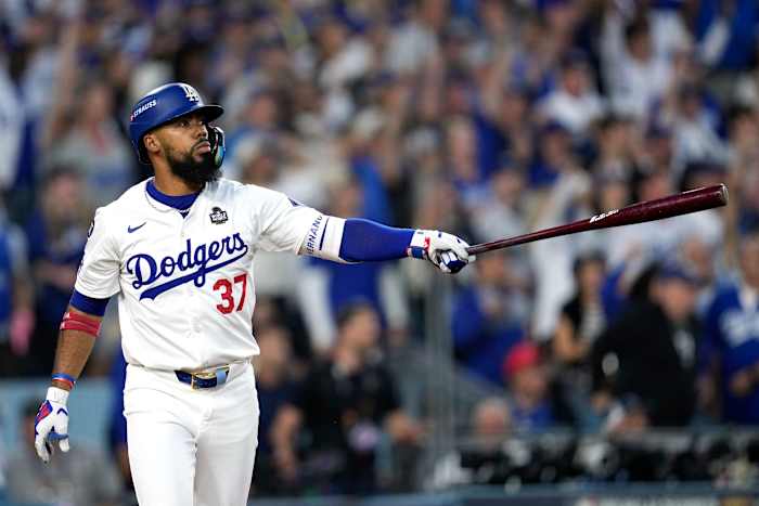 Dodgers is van plan om outfielder Teoscar Hernández opnieuw te contracteren voor $66 miljoen over een periode van drie jaar, zegt AP-bron