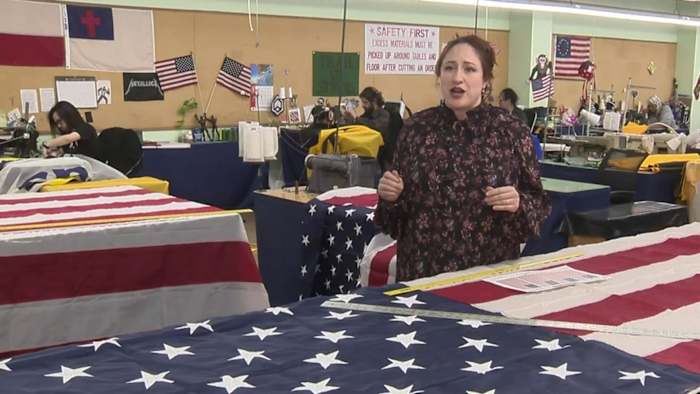 Door San Antonio gemaakte vlaggen wapperen hoog bij de inauguratie van de Amerikaanse president