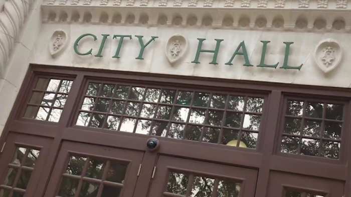 Een stortvloed aan kandidaten meldt zich aan voor het burgemeesterschap van San Antonio, raadsraces