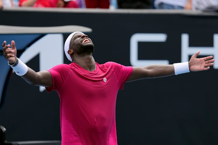 Frances Tiafoe boekt een lastige overwinning nadat ze heeft overgegeven op de Australian Open