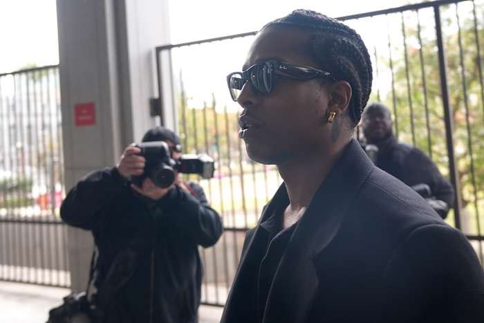 Het proces tegen A$AP Rocky gaat over tot openingsverklaringen terwijl de jury zitting heeft