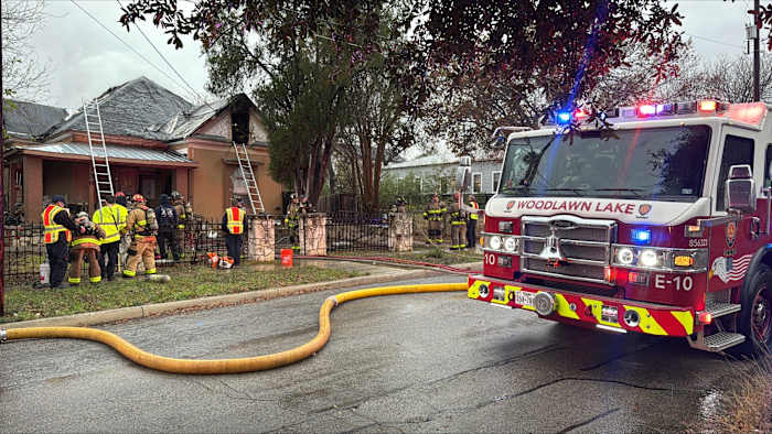 Huis ten noorden van het centrum vat voor de tweede keer in 24 uur vlam, zegt SAFD