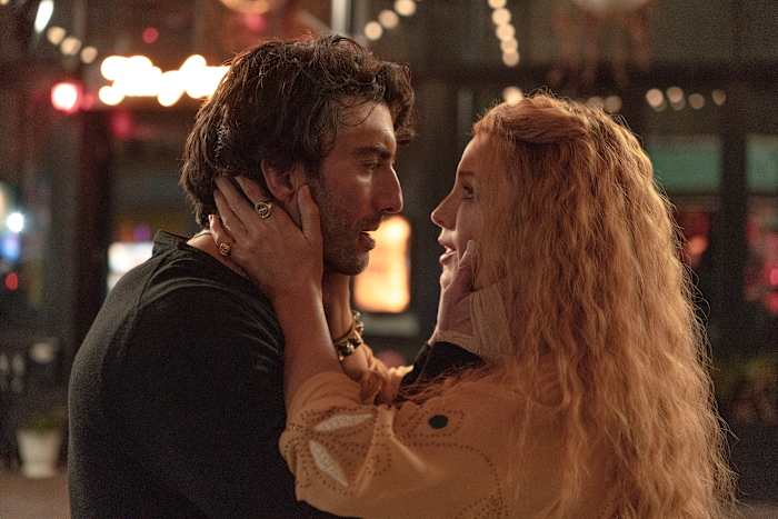 Justin Baldoni klaagt Blake Lively en Ryan Reynolds aan voor $400 miljoen in nieuwe stap in 'It Ends With Us'-gevecht