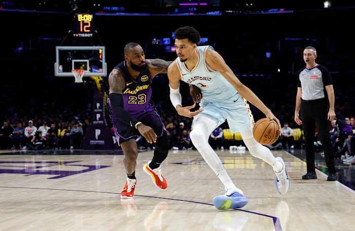 Lakers verliezen met 126-102 van de Spurs in hun eerste wedstrijd terug na uitstel van natuurbranden