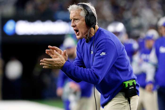 Las Vegas Raiders stemmen ermee in om de 73-jarige Pete Carroll in te huren als hun hoofdcoach, zegt AP Source, zegt AP Source