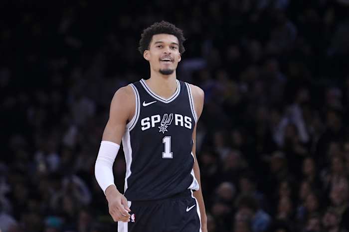 Leonard, Powell Fuel 4e kwart push terwijl Clippers Wembanyama, Spurs, 128-116 verslaan