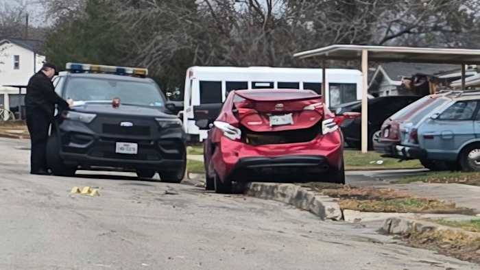 Man die de chauffeur heeft neergeschoten na een auto -crash nu geconfronteerd met aanklachten