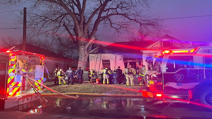 Man omgekomen bij woningbrand aan South Side, zegt SAFD