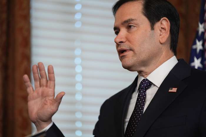 Marco Rubio werd zonder problemen minister van Buitenlandse Zaken. Het kan lastiger zijn om de gunst van Trump te behouden