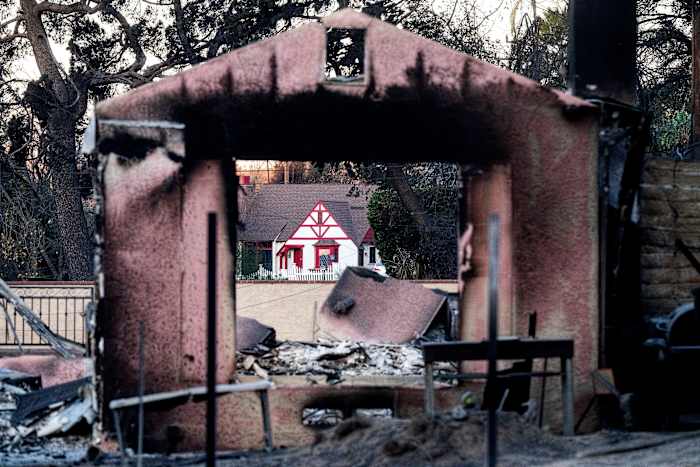 Nieuwste bosbranden: Brandweerlieden bereiden zich voor op droge omstandigheden en harde wind