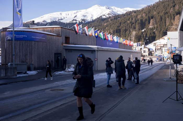 Nu het elite-evenement in Davos eindigt, juichen sommigen 'constructief optimisme' toe, ondanks de verdeeldheid en het lijden in de wereld