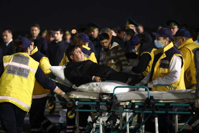 Onderzoekers komen bijeen in Brazilië om gegevens te extraheren uit de zwarte doos van het neergestorte Azerbeidzjaanse vliegtuig