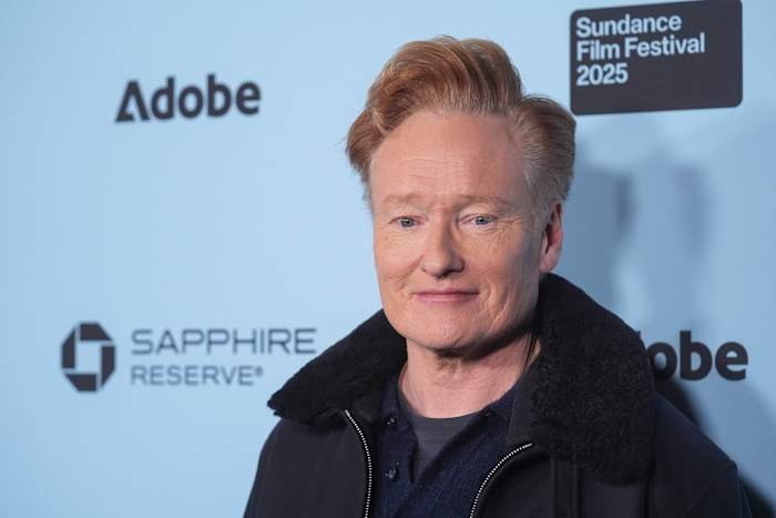 Oscarpresentator Conan O'Brien, nog steeds ontheemd door bosbranden, zegt dat de show met zorg wordt gepland