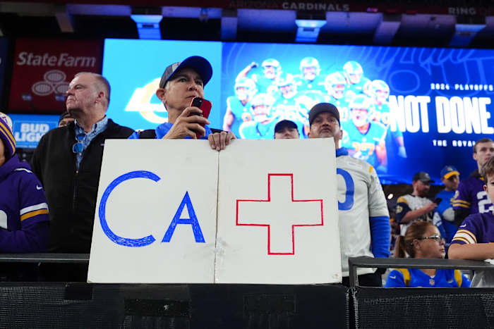 Rams organiseert een wildcard-playoff-wedstrijd bijna 400 mijl ten oosten van LA vanwege bosbranden