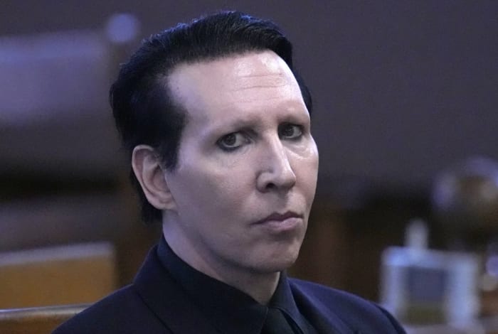 Rocker Marilyn Manson wordt niet aangeklaagd na lang onderzoek naar beschuldigingen van seksueel misbruik