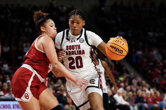 South Carolina behaalt een eerste plaats als UCLA, Gamecocks en Notre Dame top AP Top 25 dames