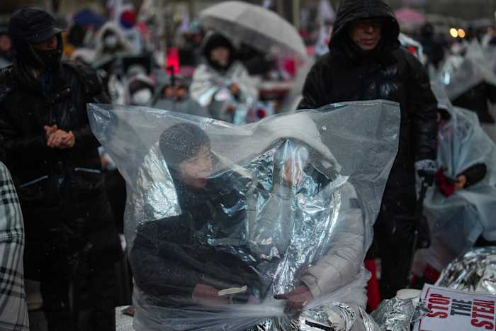 Topassistent van de afgezette Zuid-Koreaanse president pleit ervoor dat onderzoekers de detentie-inspanningen stopzetten