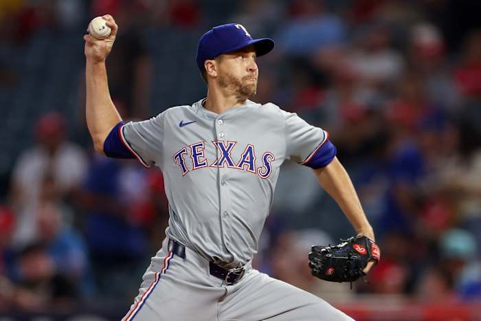 Tweevoudig Cy Young-winnaar Jacob deGrom voelt zich normaal nadat hij het grootste deel van de eerste twee seizoenen in Texas heeft gemist