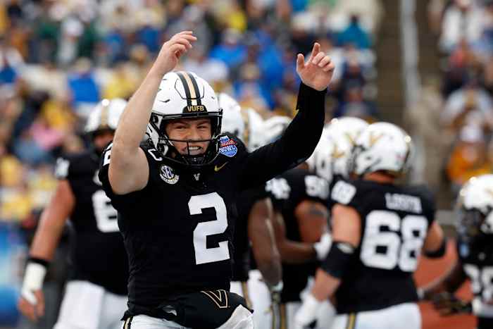 Vanderbilt verslaat Georgia Tech met 35-27 in Birmingham Bowl voor de eerste 'postseason'-overwinning in 11 jaar