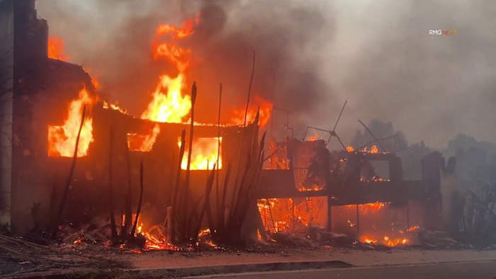 ‘Dit is een verwoesting die ik nog nooit heb gezien’: brandweerman uit Texas denkt na over de eerste dag dat hij de branden in Californië bestreed