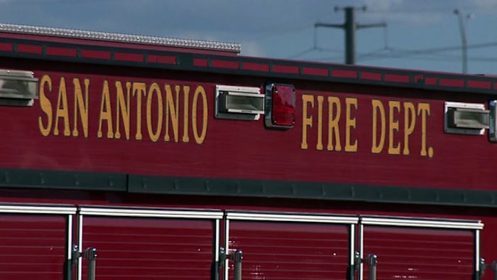 1 in het ziekenhuis opgenomen na appartementbrand aan de noordoostkant, zegt Safd